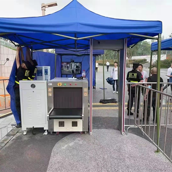 Baggage Scanner work in government building entrance